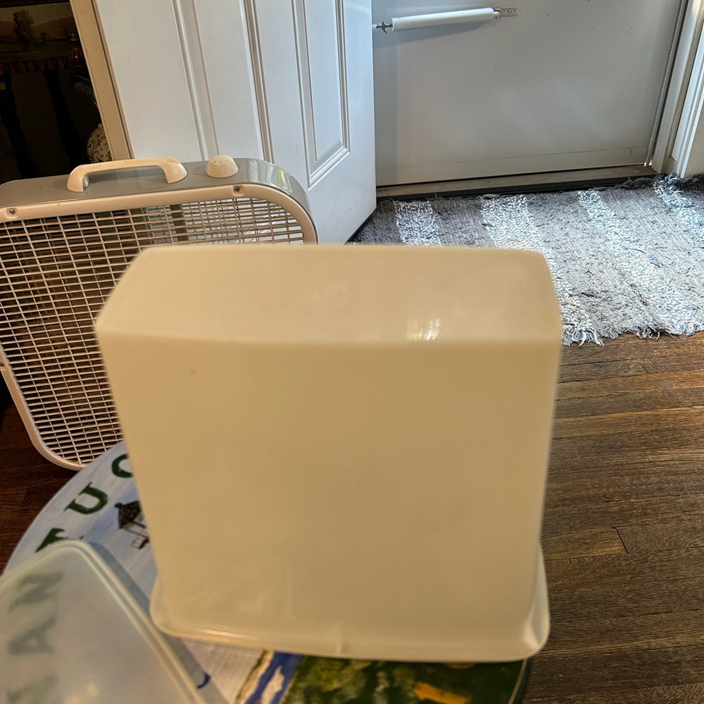Tupperware vintage cereal, storage keeper excellent condition - Picture 8 of 8